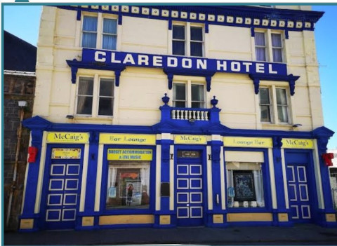 Hotel close to the ferry 