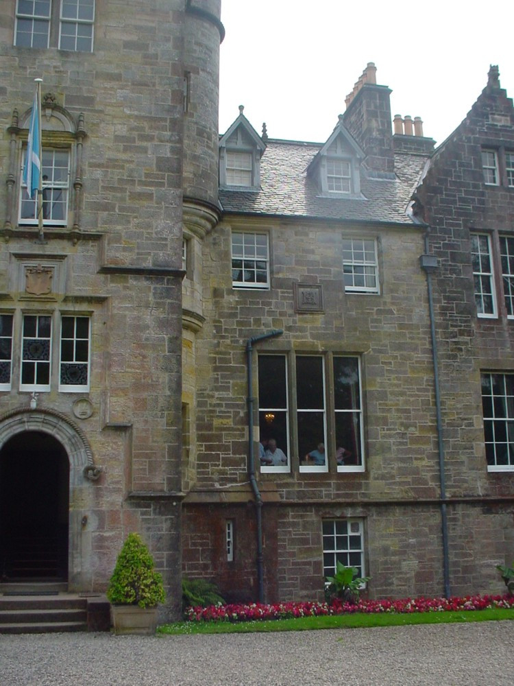 A mile long walk to Torosay Castle