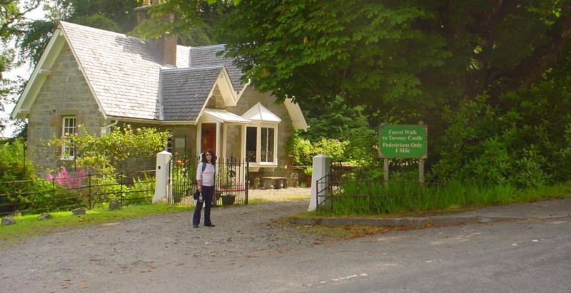 A mile long walk to Torosay Castle - not sure this is still open since Torosay was sold